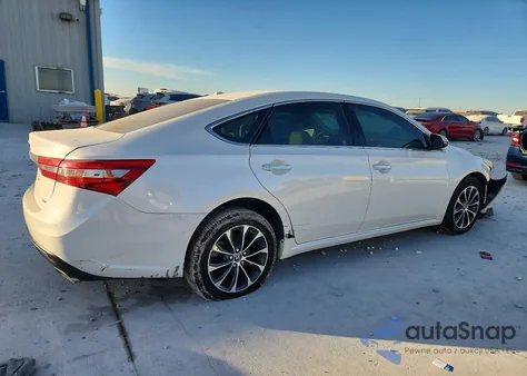 2016 Toyota Avalon z USA, uszkodzony, nr VIN 4T1BK1EBXGU227598